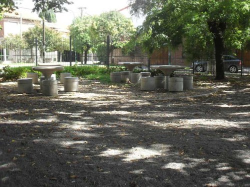 URBANISMO|BARRIO FLORIDA | PLAZA LIBERTAD | CESTOS BASURA + CARTELES con HORARIO| Expediente Nro 0159/2017