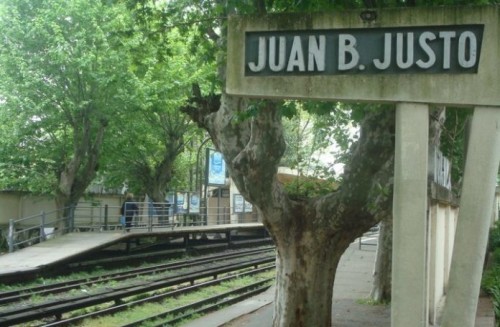 Señalizacion en estación Juan B. Justo