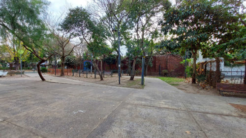Vecinos de Olivos piden por Canil en la Plaza de los Inmigrantes