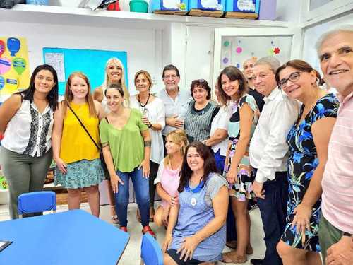 El ministro Sileoni visitó dos establecimientos educativos en Vicente López