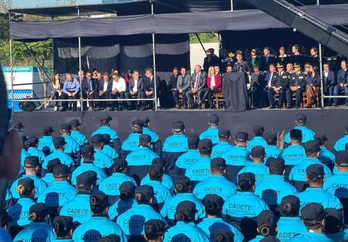 Vicente López: Kicillof encabezó el acto de egreso de 3.492 cadetes y 500 conductores de la Policía Bonaerense