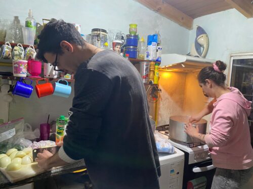 Renovando Corazones de Munro Extiende su Mano a los Vecinos