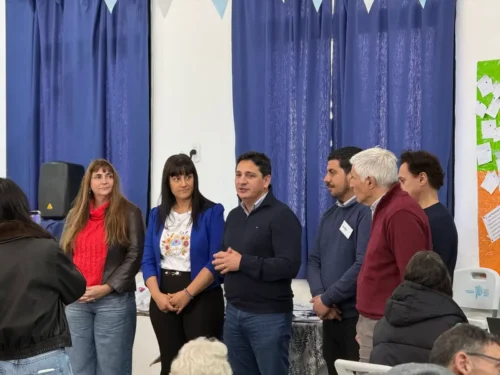 Vicente López: vecinos con discapacidad recibieron Pases Libres Multimodales para viajar gratis